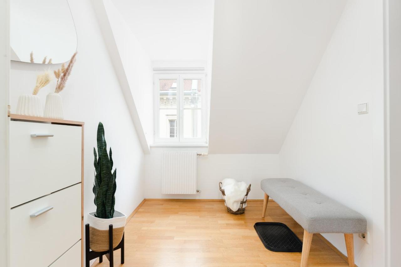 Comfy Downtown Loft - Self Check-In - Centre Of Graz Apartment Ngoại thất bức ảnh